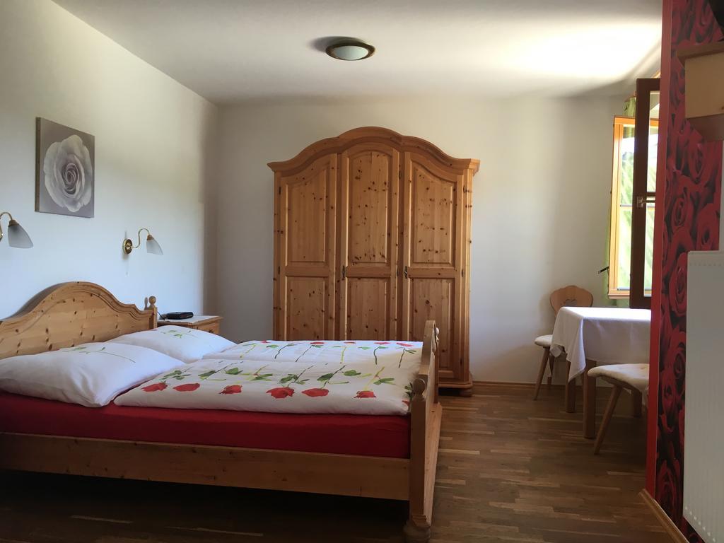 Winzerhof Familie Kloeckl Apartman Klöch Kültér fotó